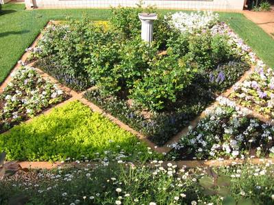 Garden design by Shirley Wallington — Partere 2